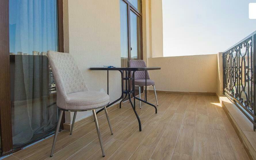 Tikas Home Апартаменты Tbilisi Esterno foto